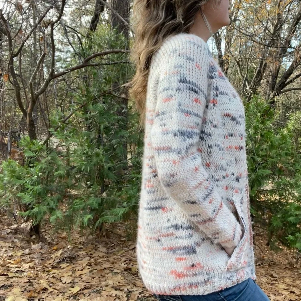 100% Wool Handknit Cardigan size medium in color Colorado - Picture 3 of 9